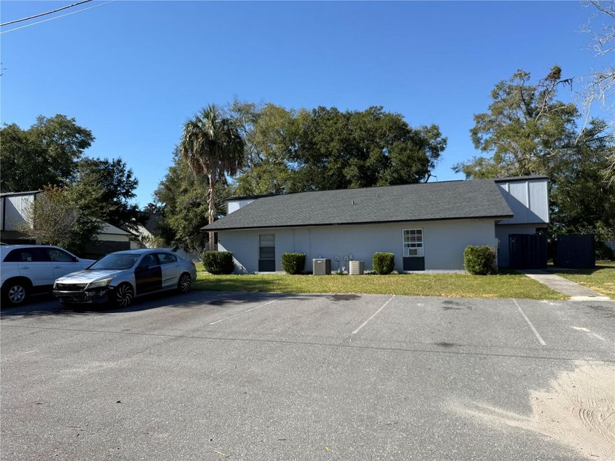 OFFERING A QUADPLEX IN SE OCALA. IF YOU'RE LOOKING FOR AN OPPORTUNITY TO ACQUIRE 4 UNITS AND CASH FLOW THIS IS THE 
ONE.  CENTRALLY LOCATED IN THE HEART OF OCALA THIS PROPERTY SITS IN THE WHISPERINGS SANDS COMMUNITY.  
(2) UNITS FEATURE TWO BEDROOMS AND TWO BATHS AND (2) UNITS FEATURE TWO BEDROOMS AND ONE BATH. CONVENIENTLY 
LOCATED NEAR MAJOR EMPLOYERS-THIS IS A GREAT INVESTMENT OPPORTUNITY IN A HIGH -DEMAND RENTAL AREA.