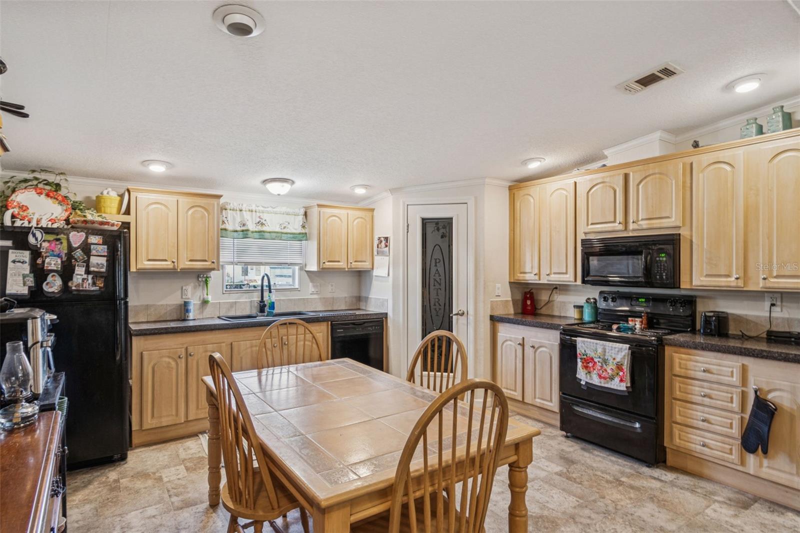 LAKE MARIANA ACRES - Residential