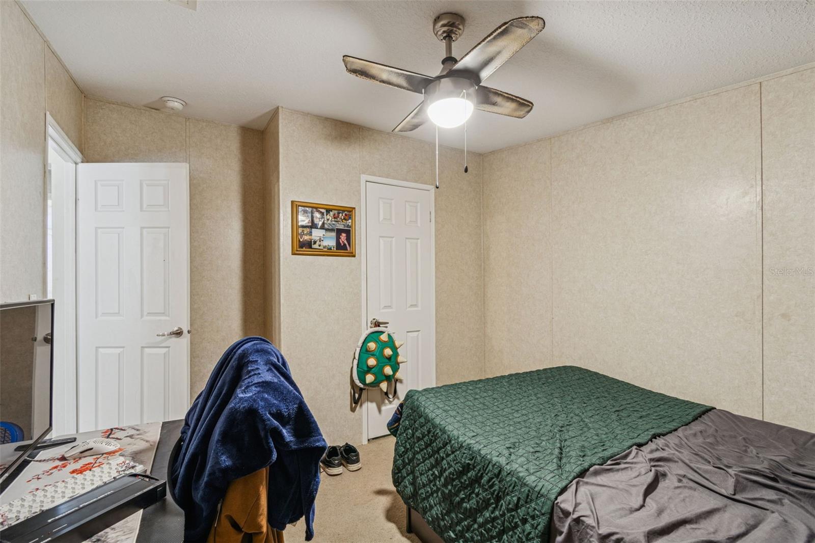 LAKE MARIANA ACRES - Residential