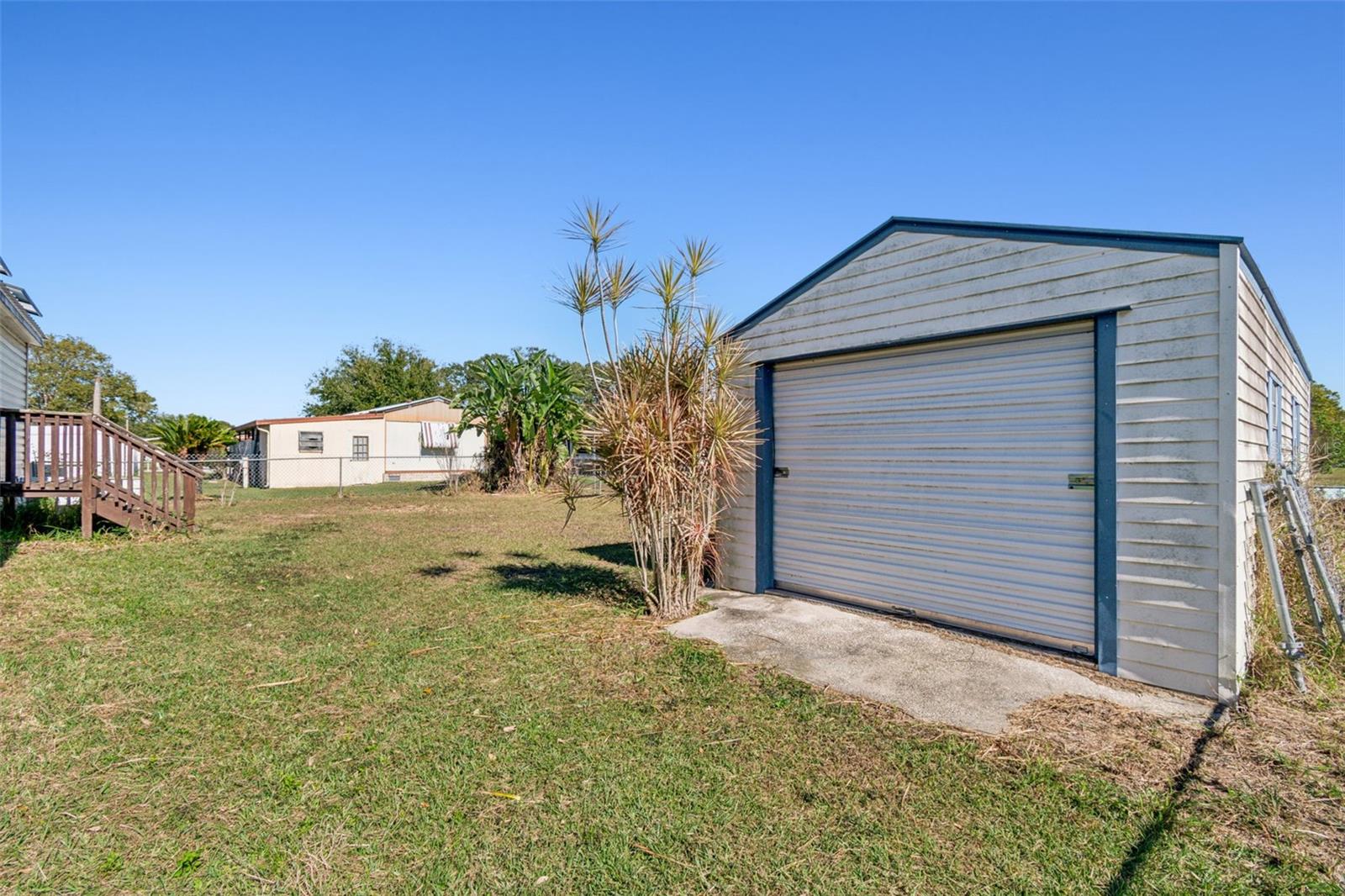 LAKE MARIANA ACRES - Residential