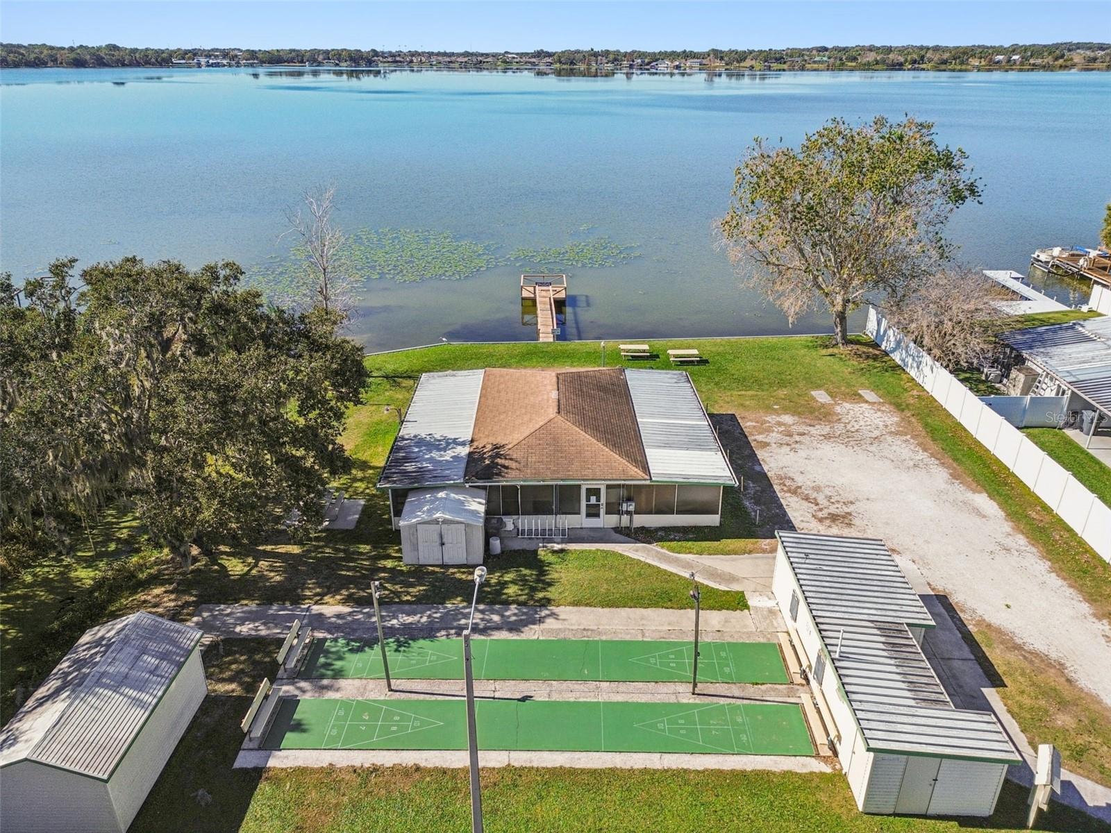 LAKE MARIANA ACRES - Residential