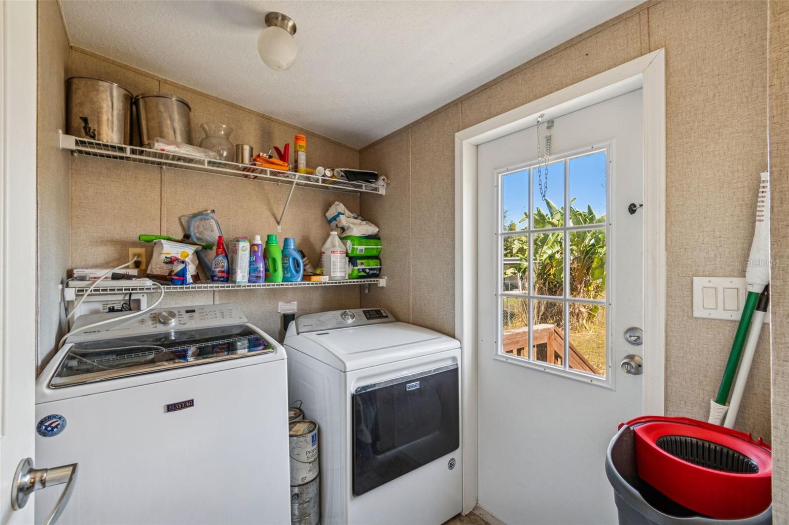 LAKE MARIANA ACRES - Residential