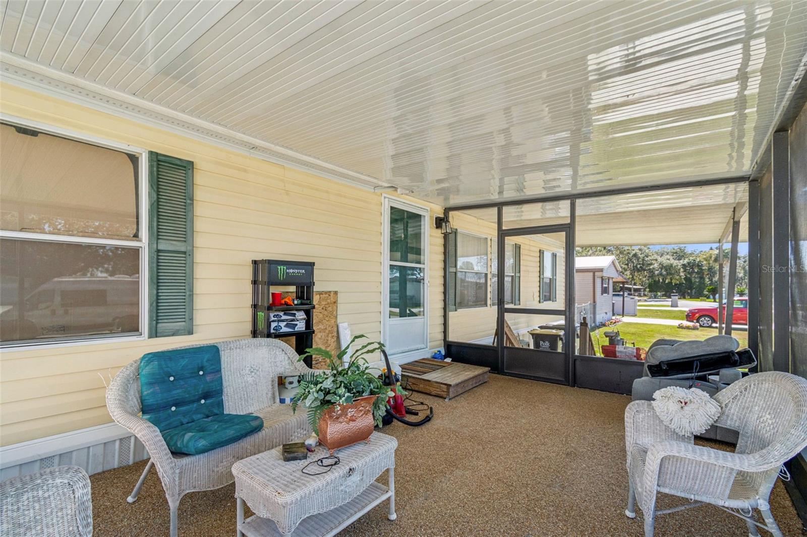 LAKE MARIANA ACRES - Residential