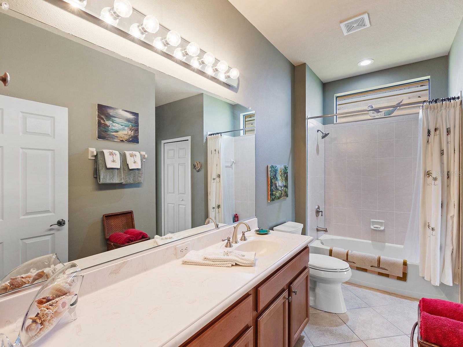 VENETIAN FALLS PH 2 - Residential