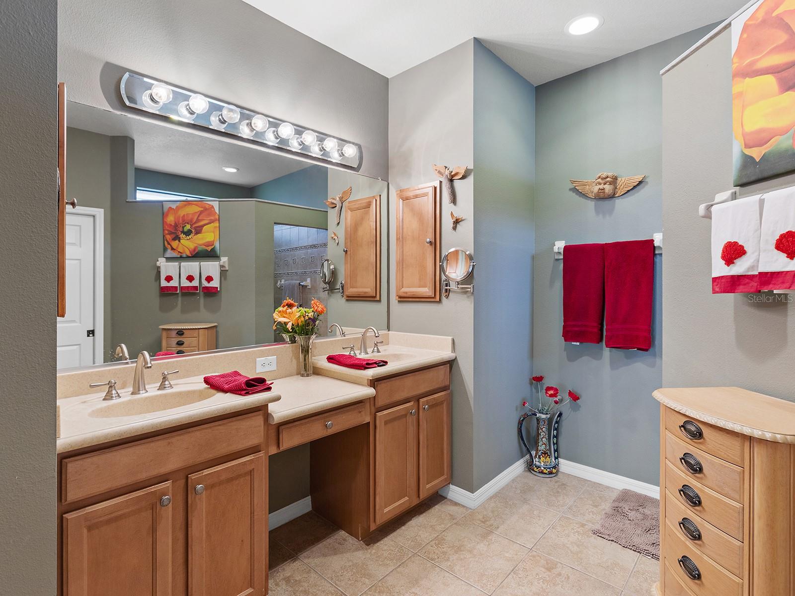 VENETIAN FALLS PH 2 - Residential