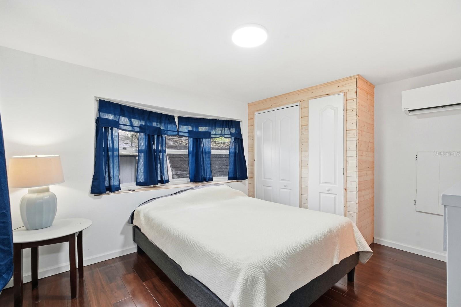 LAR ESTATES - Residential