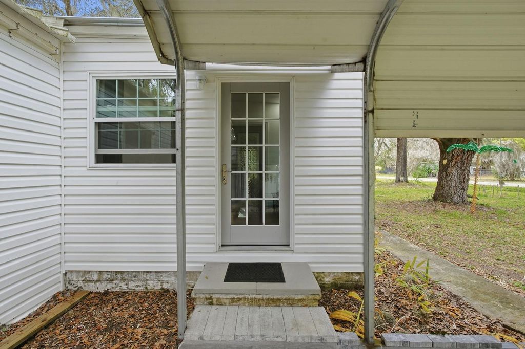 Photo of 105 Major Lane, Crescent City, FL 32112 (MLS # FC315265)