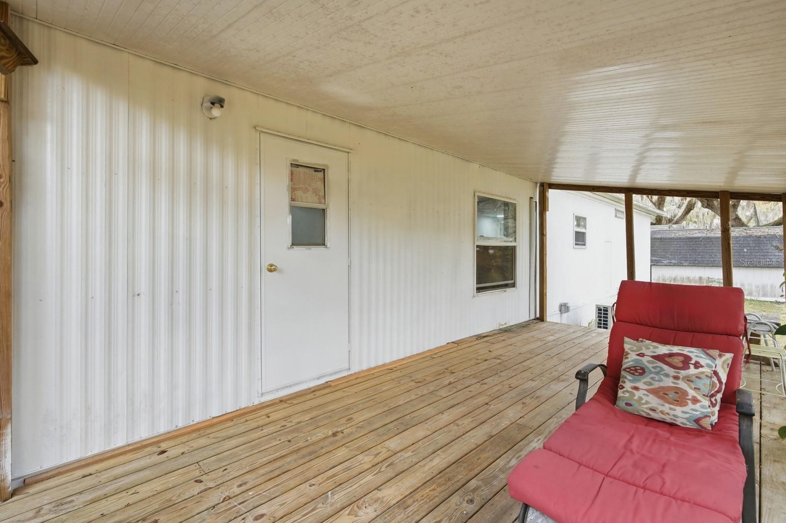 LAR ESTATES - Residential