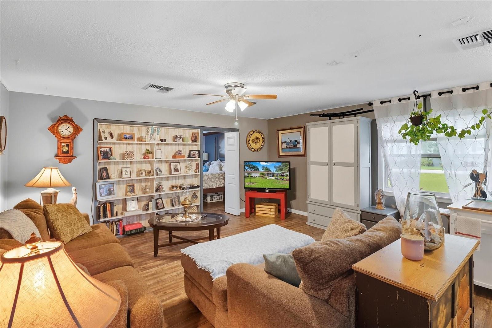 EAST COVE - Residential