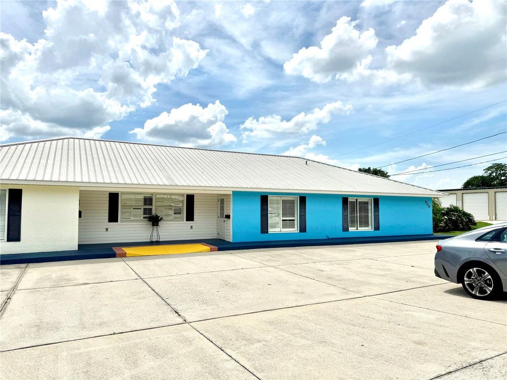 Photo of 900 Hillcrest Avenue #A, Lake Placid, FL 33852 (MLS # L4954410)