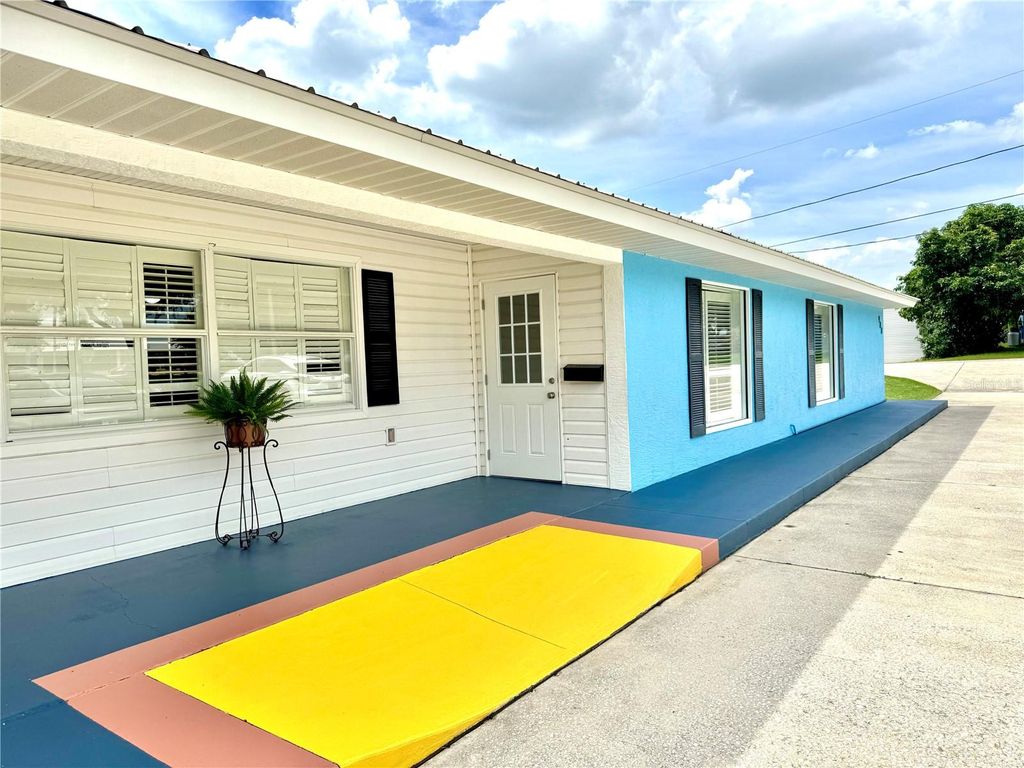 Photo of 900 Hillcrest Avenue #A, Lake Placid, FL 33852 (MLS # L4954410)