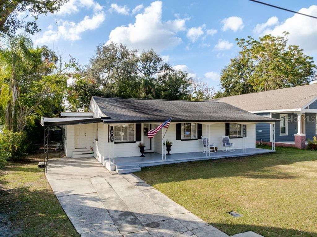 Photo of 1225 King Avenue, Lakeland, FL 33803 (MLS # TB8461522)