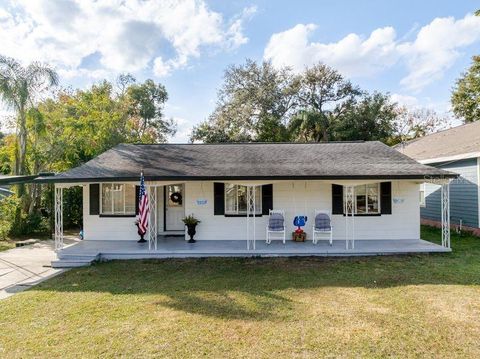 Photo of 1225 King Avenue, Lakeland, FL 33803 (MLS # TB8461522)