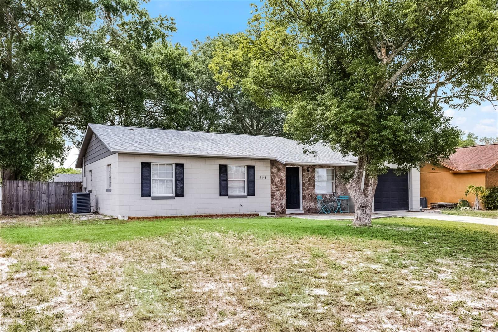 558 TYLER AVENUE