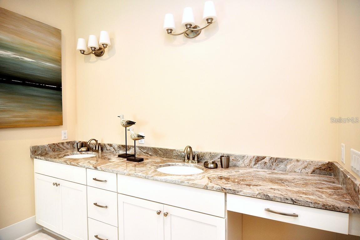 DUNEDIN CAUSEWAY CENTER - Residential