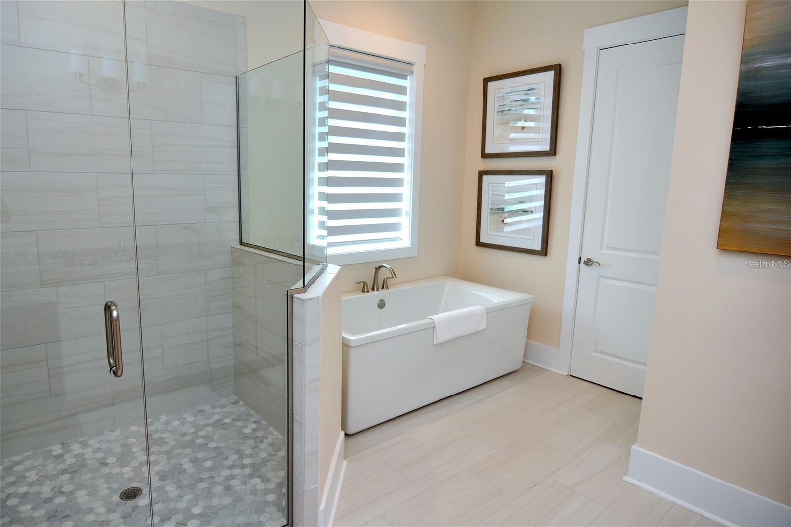 DUNEDIN CAUSEWAY CENTER - Residential