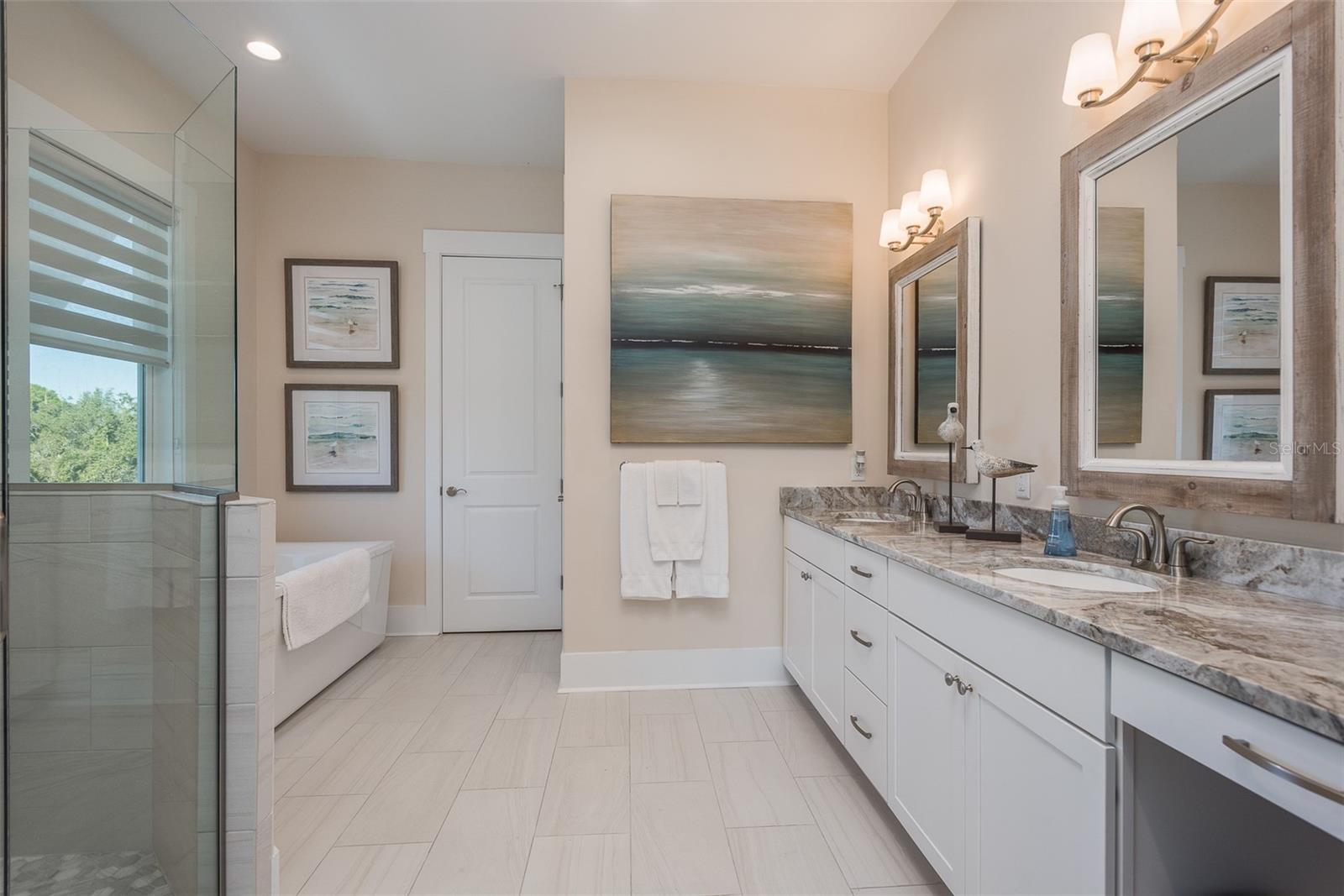 DUNEDIN CAUSEWAY CENTER - Residential