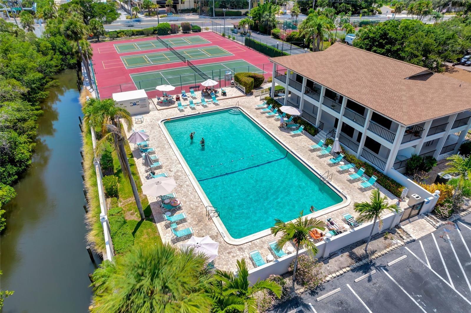6415 MIDNIGHT PASS ROAD 211