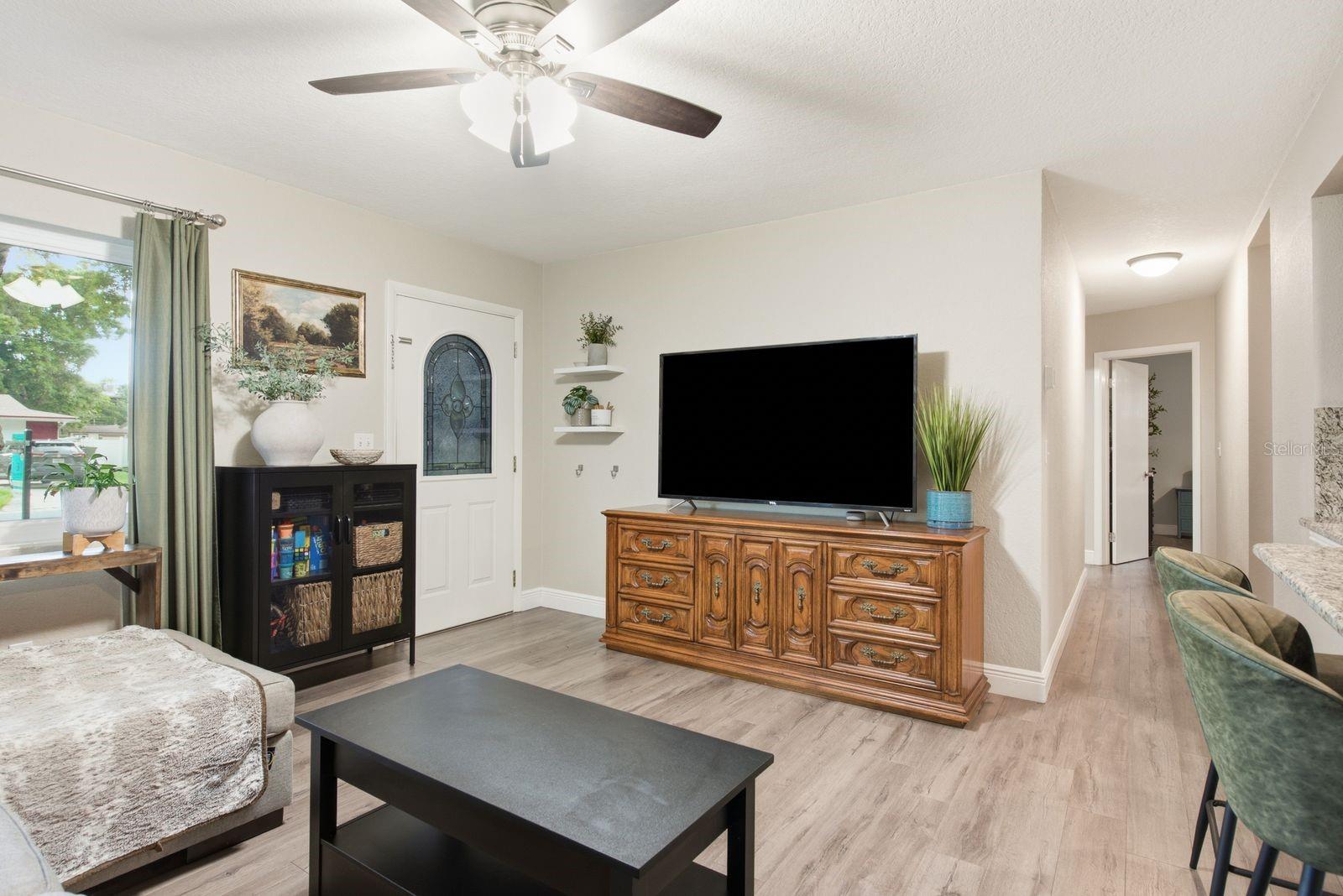 613 IMPERIAL DRIVE