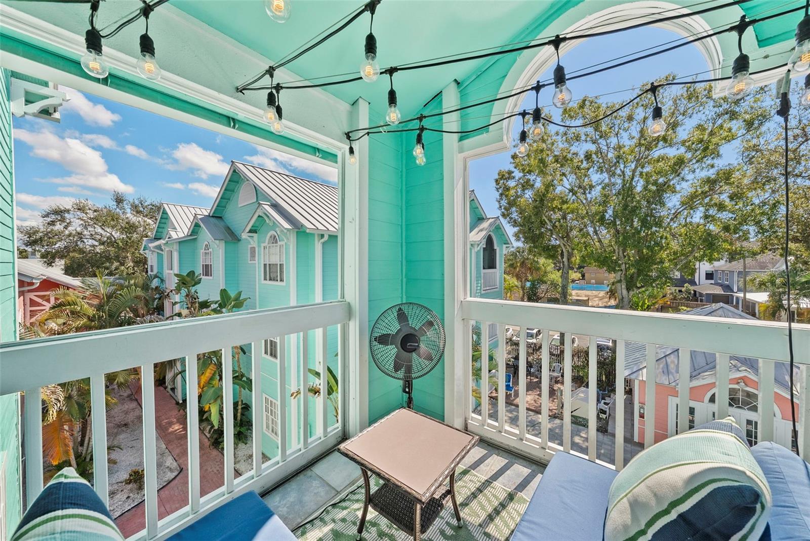 MALLORY SQUARE A CONDO - Residential