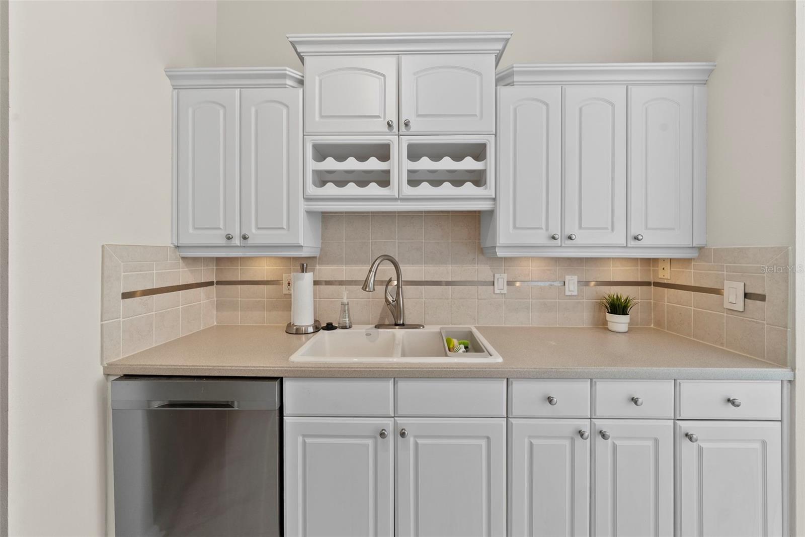 MALLORY SQUARE A CONDO - Residential