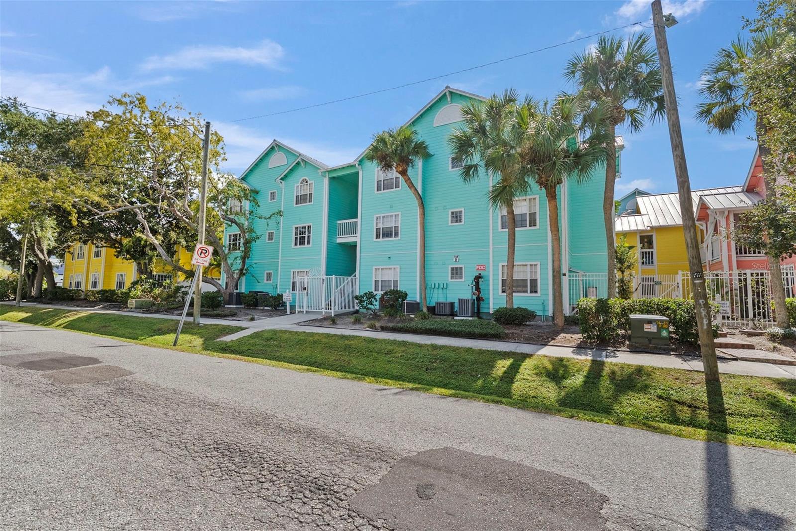 MALLORY SQUARE A CONDO - Residential