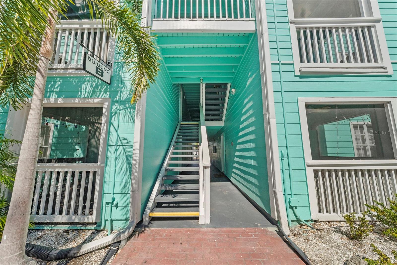 MALLORY SQUARE A CONDO - Residential