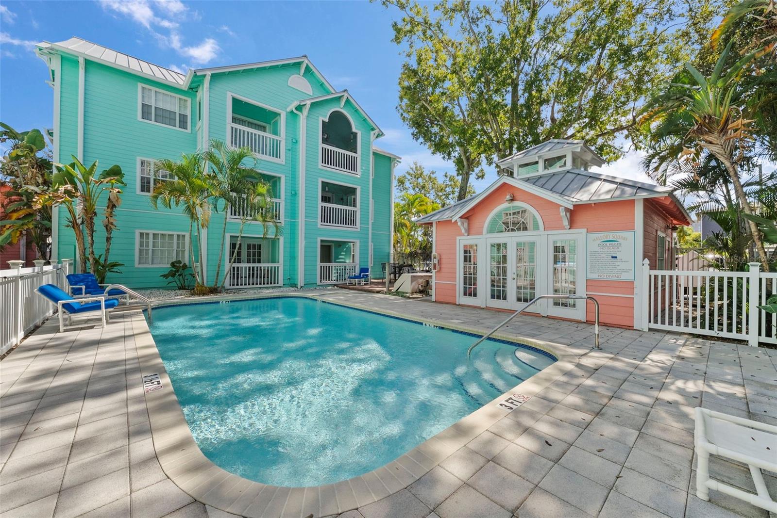 MALLORY SQUARE A CONDO - Residential