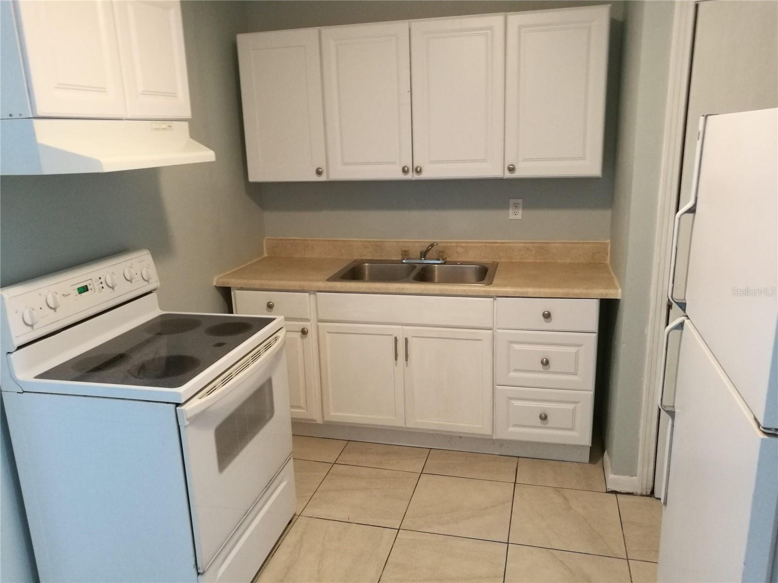 LAKEVIEW GROVE - Residential