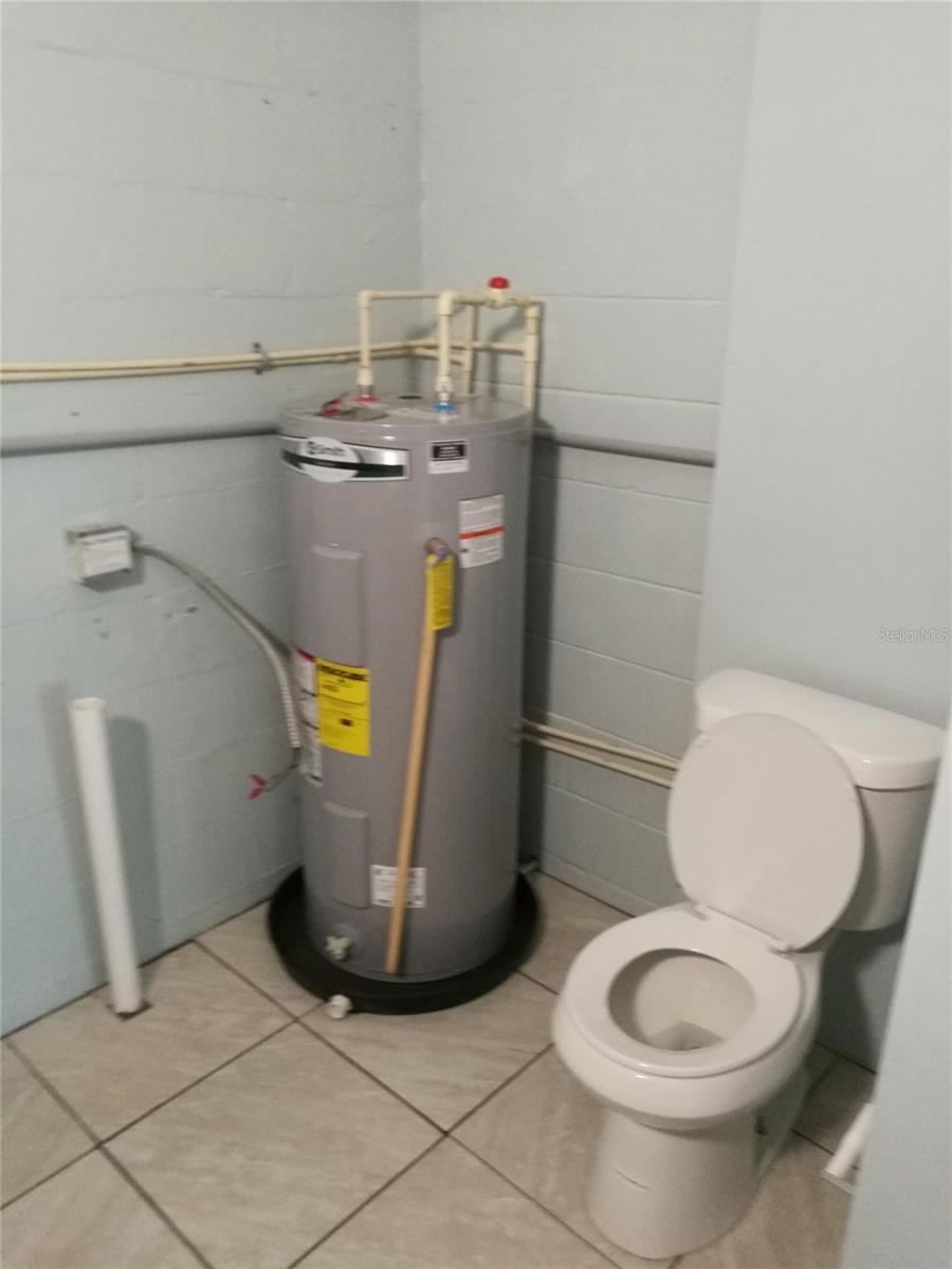 LAKEVIEW GROVE - Residential