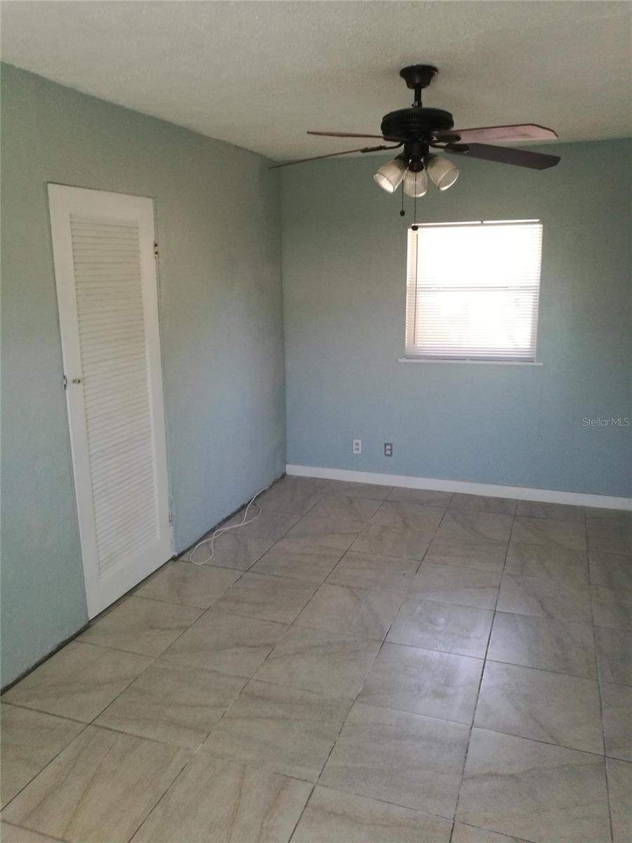 LAKEVIEW GROVE - Residential