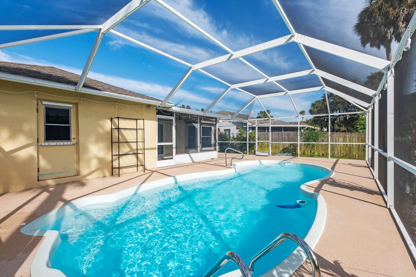 SARAPALMS - Residential