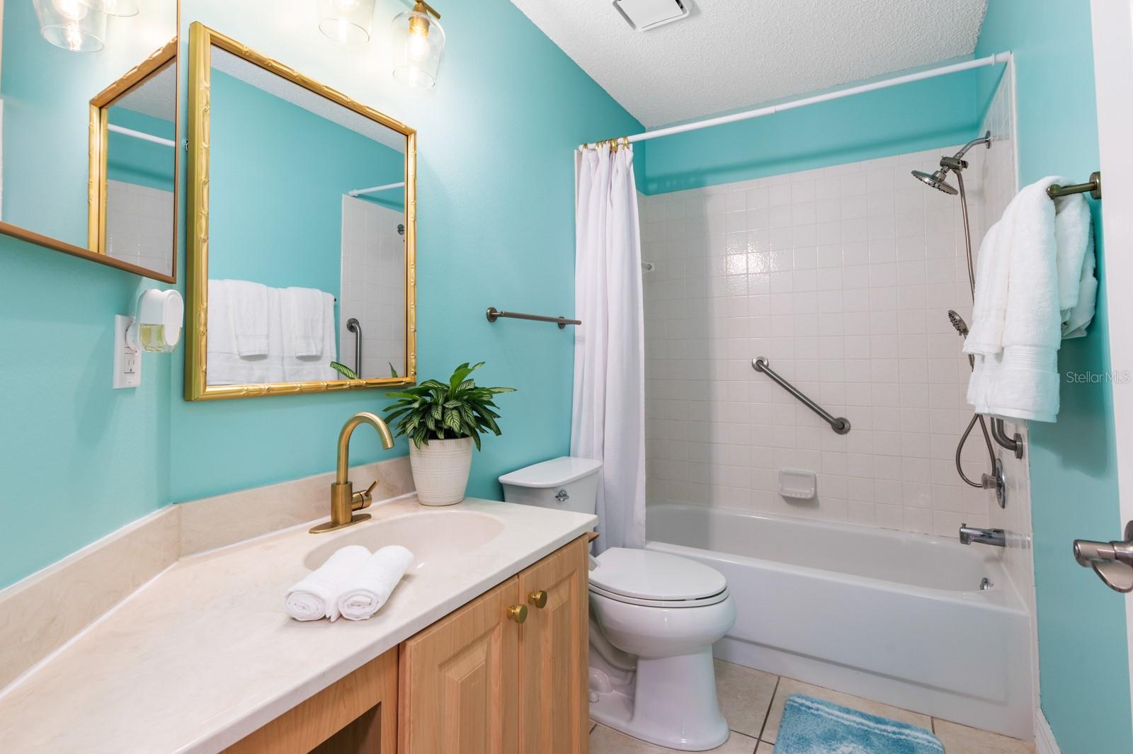 SARAPALMS - Residential