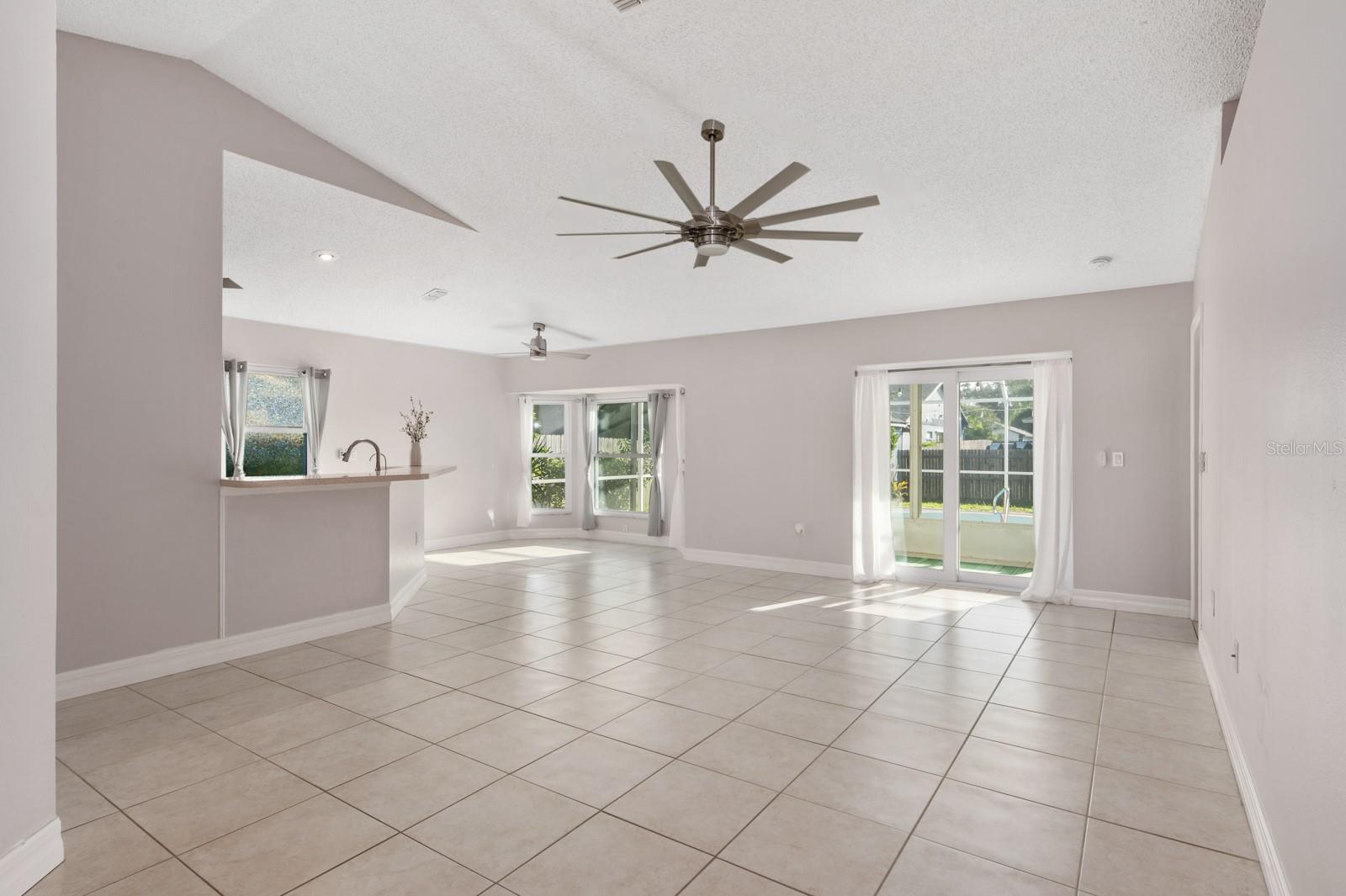 SARAPALMS - Residential