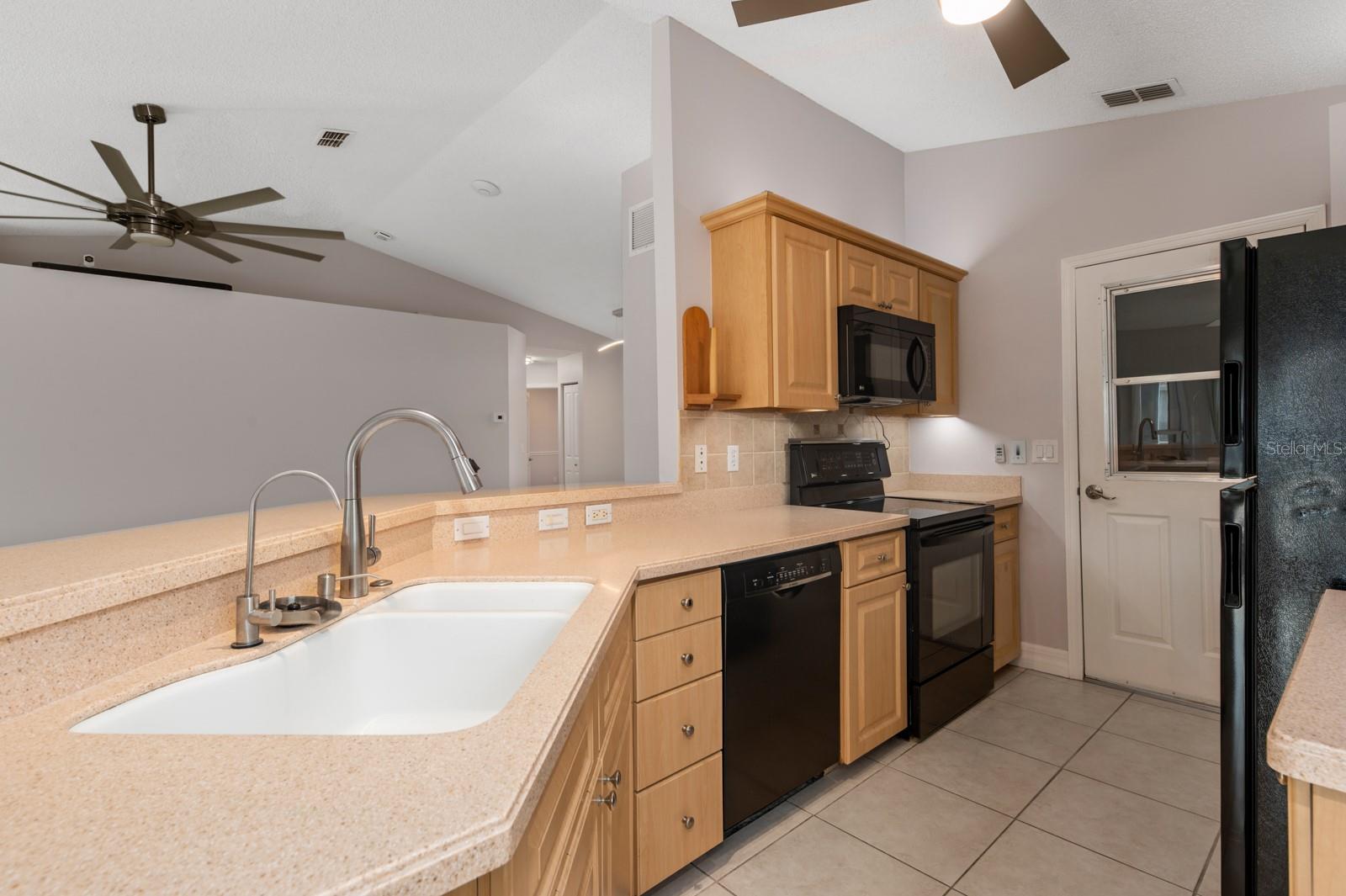 SARAPALMS - Residential