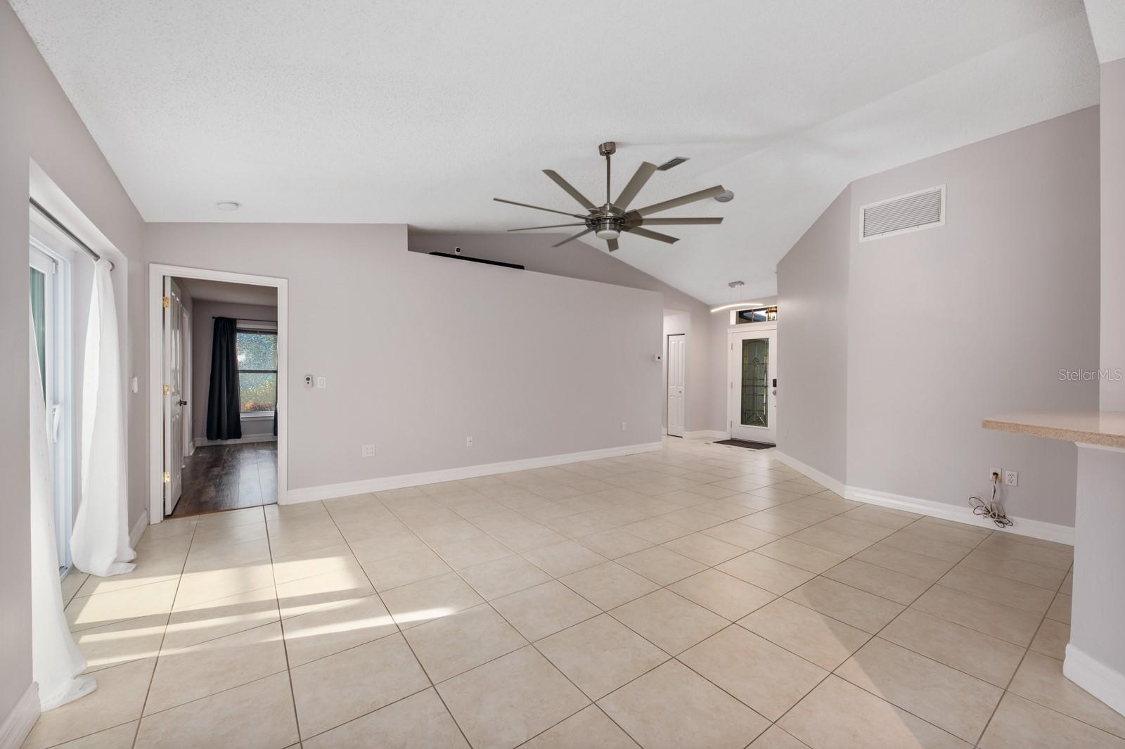 SARAPALMS - Residential