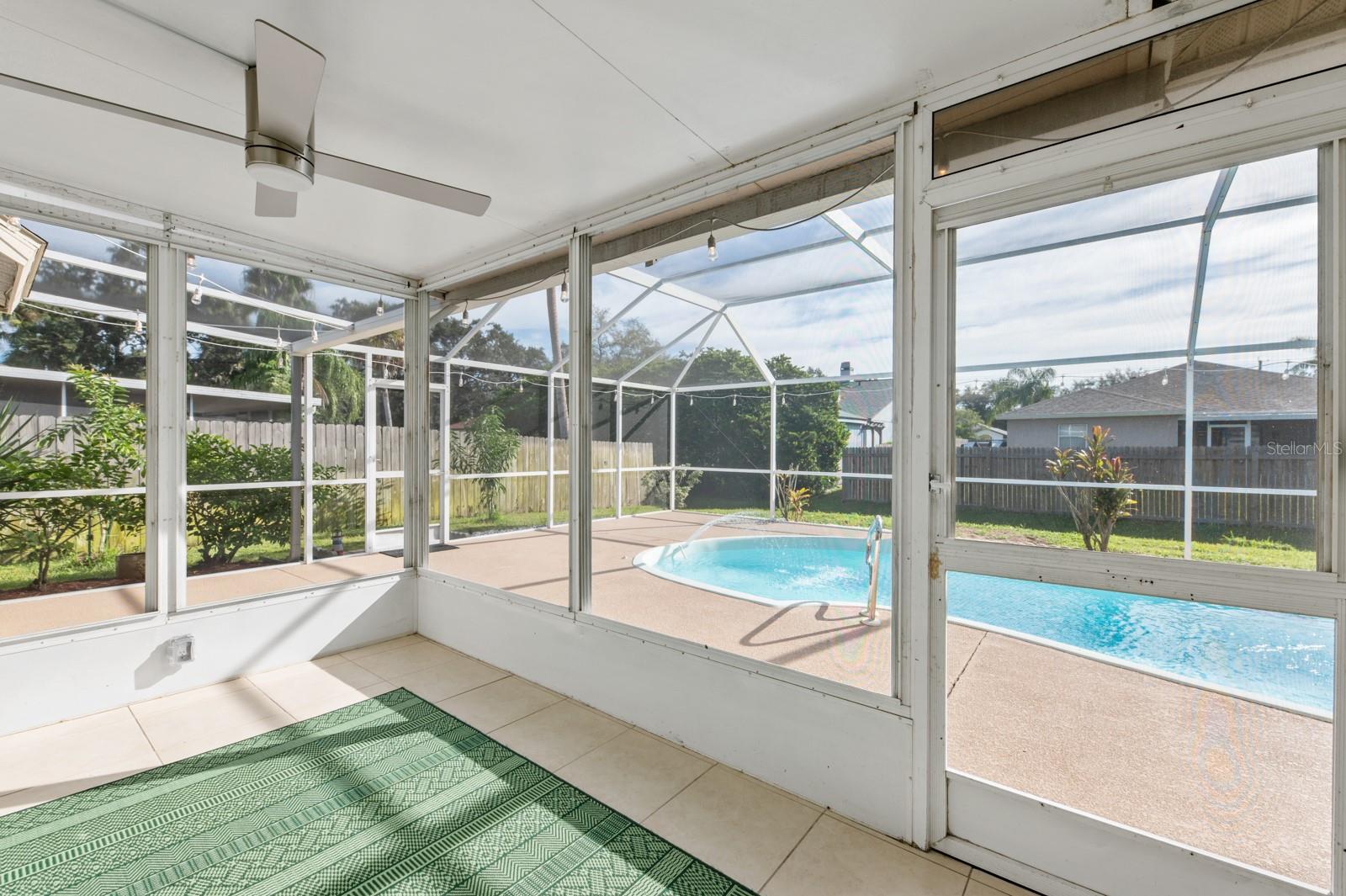 SARAPALMS - Residential