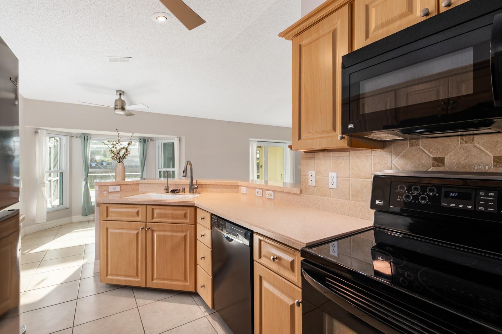 SARAPALMS - Residential