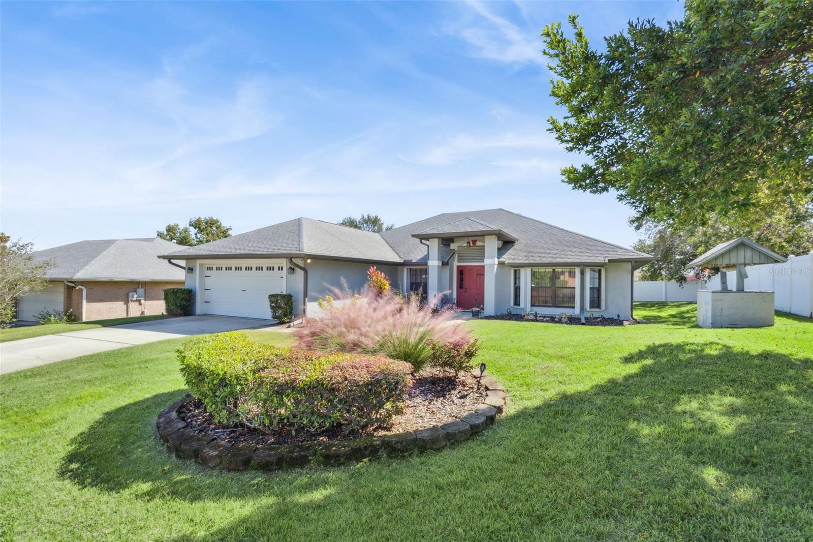 812 WHITE BIRCH COURT