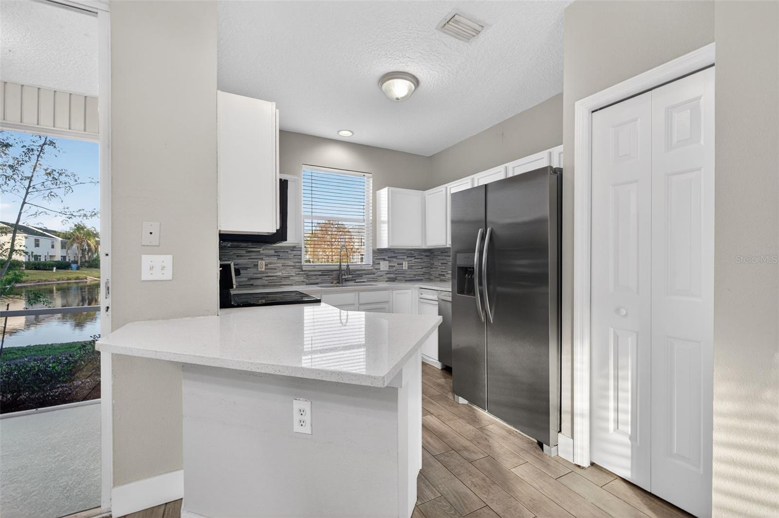 COUNTRY CHASE - Residential Lease