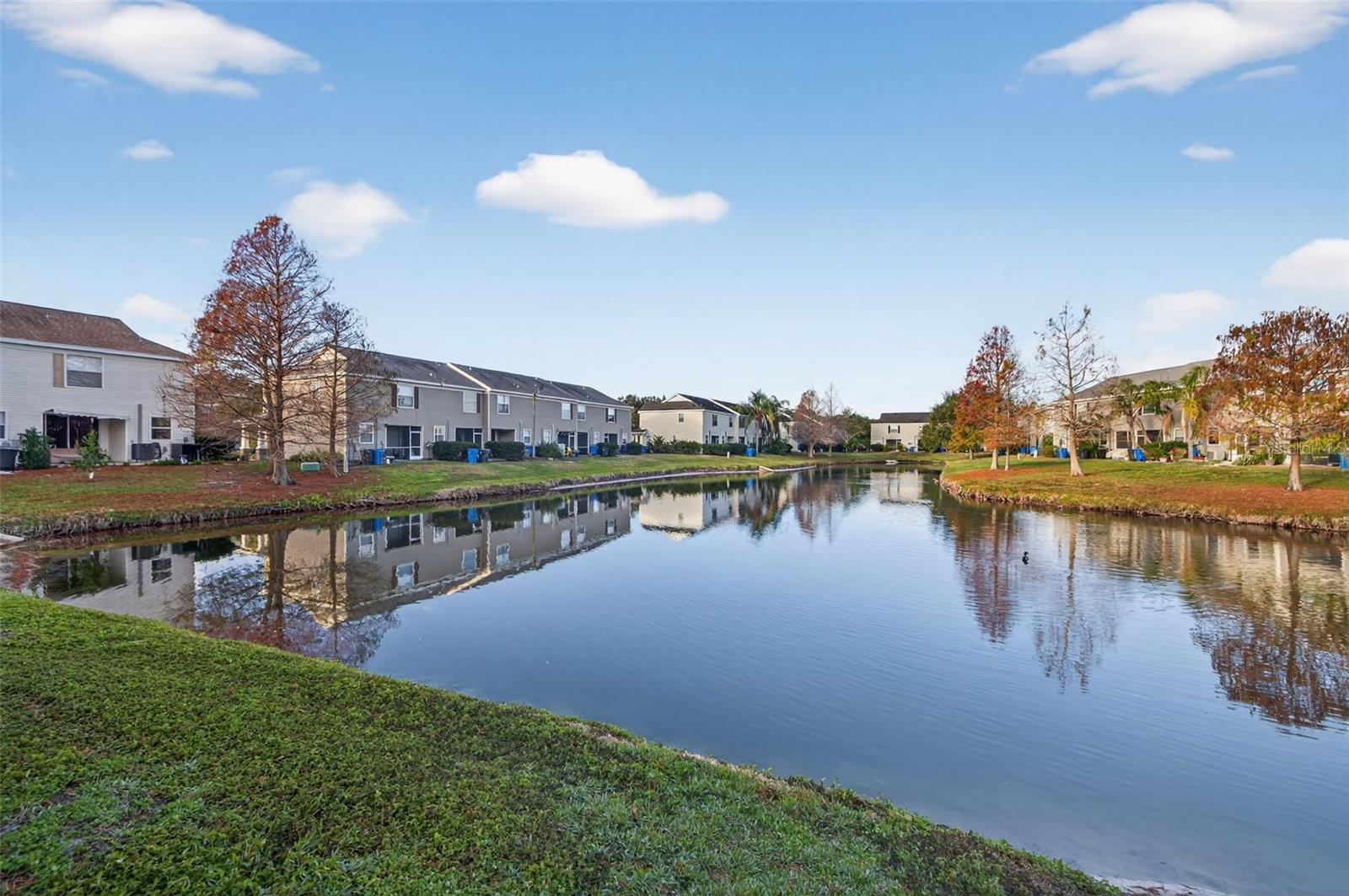 COUNTRY CHASE - Residential Lease