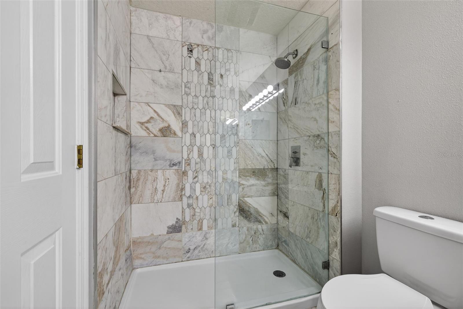 COUNTRY CHASE - Residential Lease