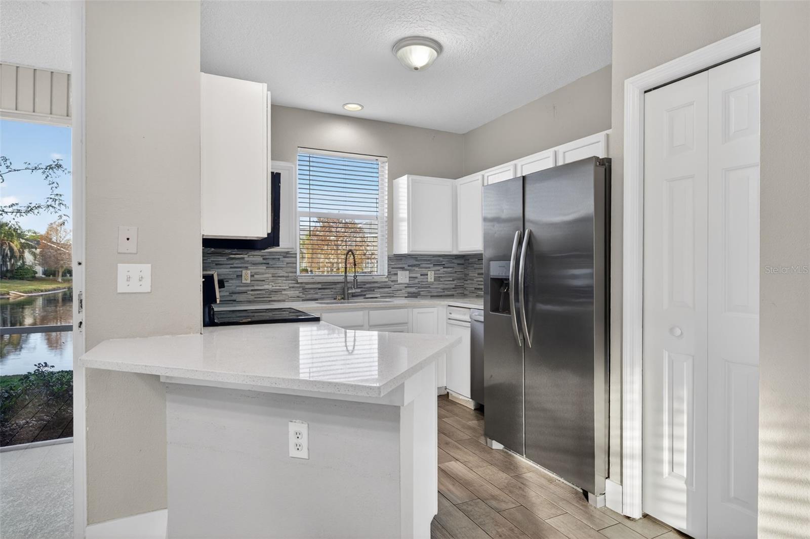 COUNTRY CHASE - Residential Lease