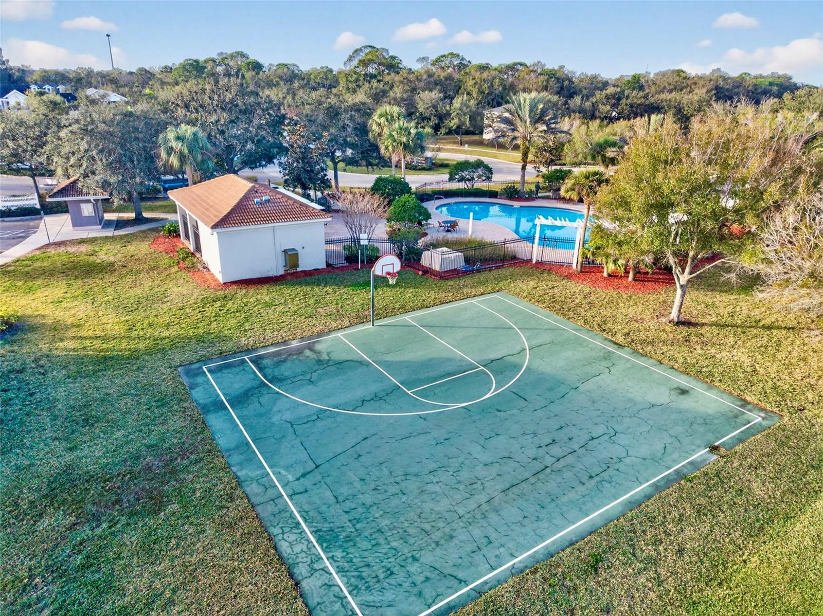 COUNTRY CHASE - Residential Lease