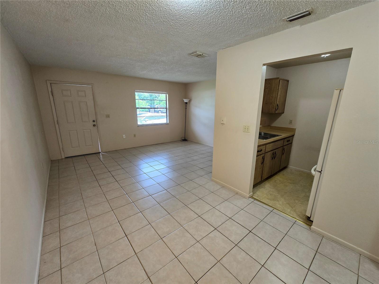 289 JERU BOULEVARD B