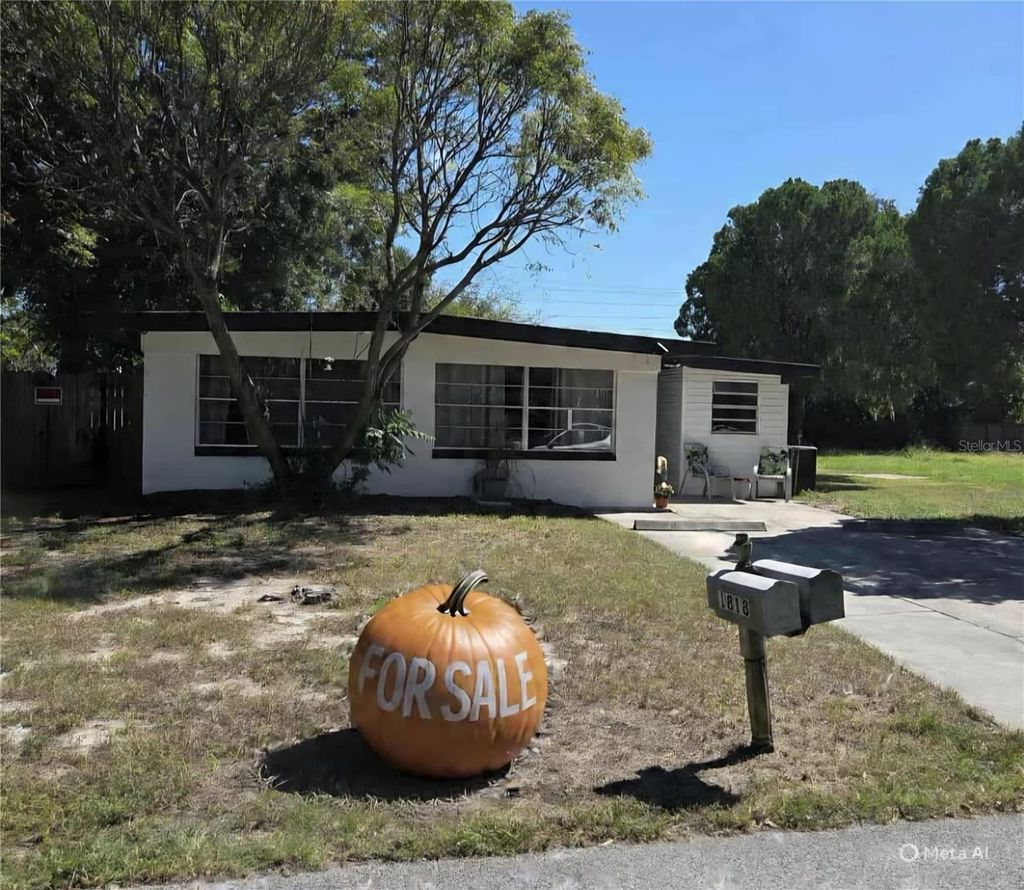 Photo of 1818 Hacienda Way, Holiday, FL 34690 (MLS # TB8437960)