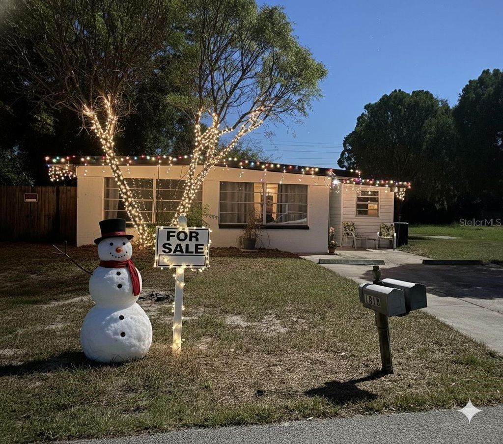 Photo of 1818 Hacienda Way, Holiday, FL 34690 (MLS # TB8437960)