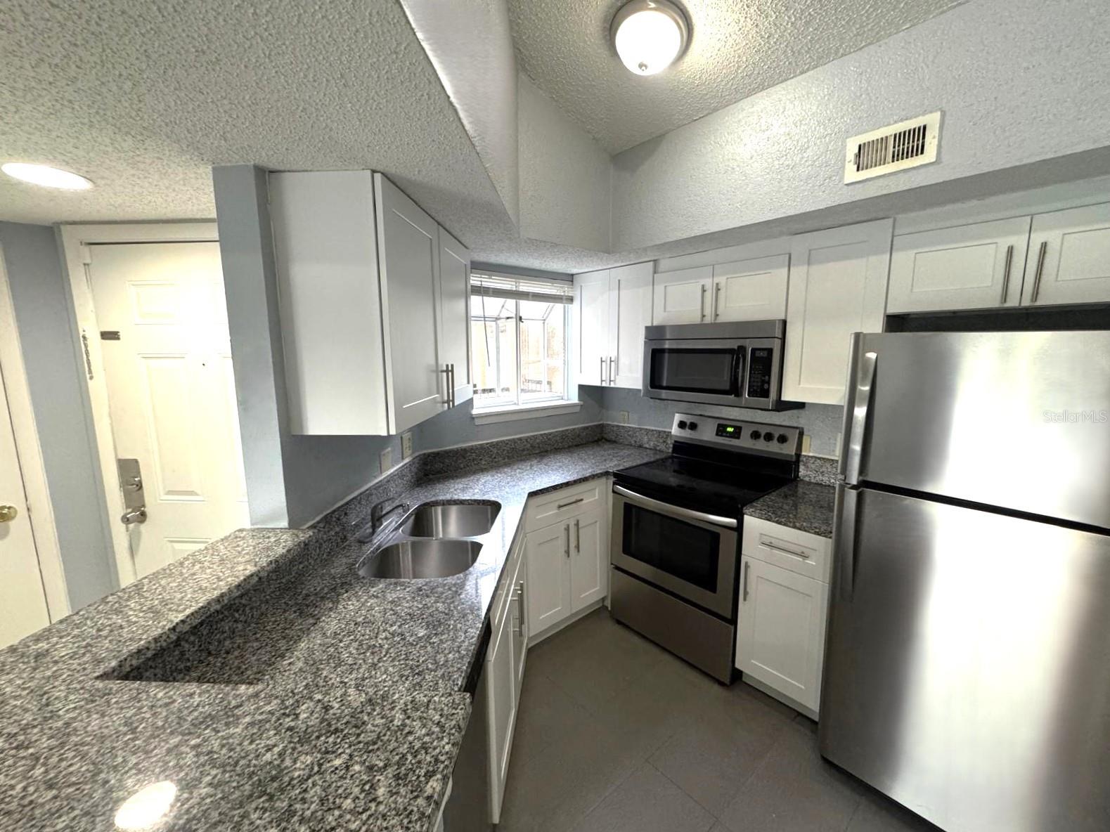 1924 LAKE ATRIUMS CIRCLE 56