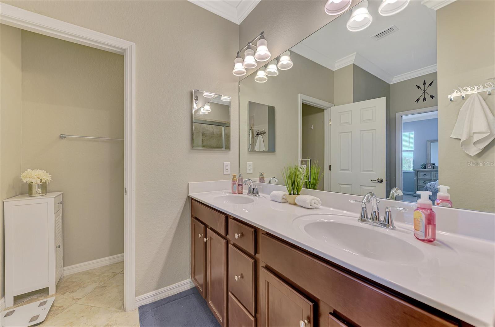 GRAN PARADISO TWNHMS 1B - Residential