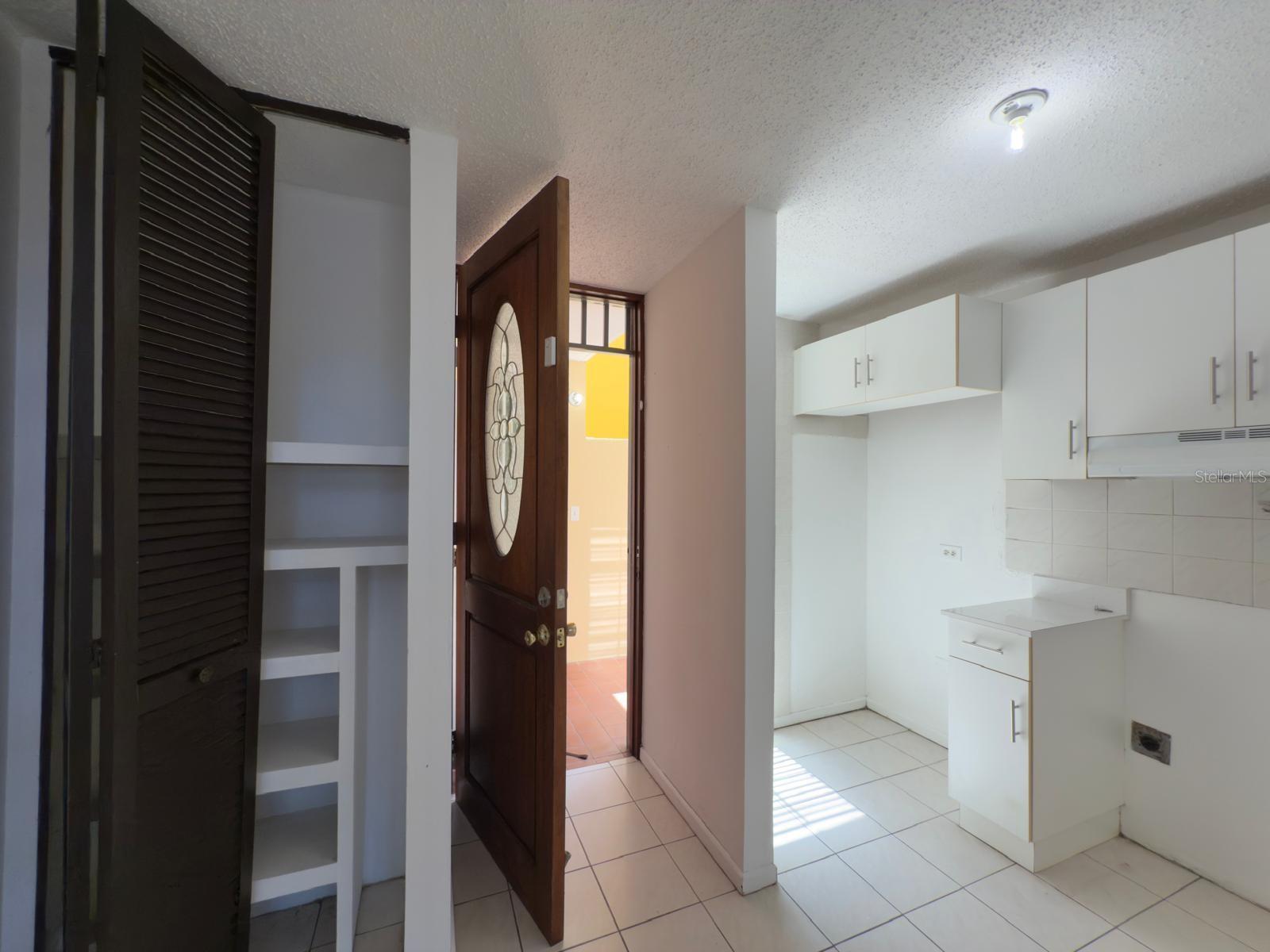 CONDOMINO REINA CAROLINA - Residential